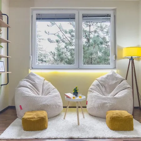 Apartman Cloud Bags